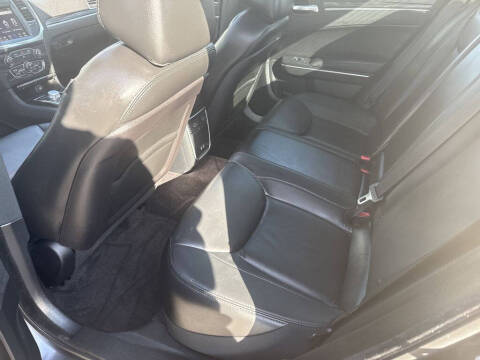 2018 Chrysler 300 Touring L