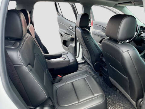 2021 GMC Acadia SLT