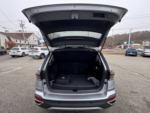 2026 Volkswagen Taos SEL 4Motion