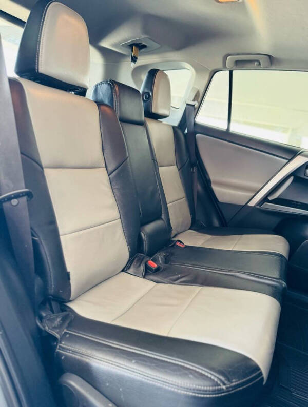 2018 Toyota RAV4 Adventure