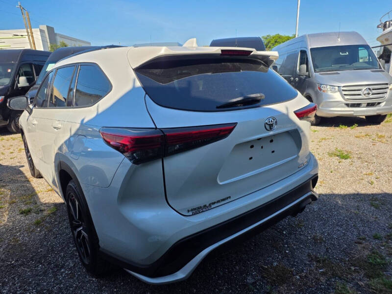 2022 Toyota Highlander XSE