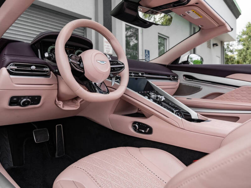 2025 Aston Martin DB12 Volante