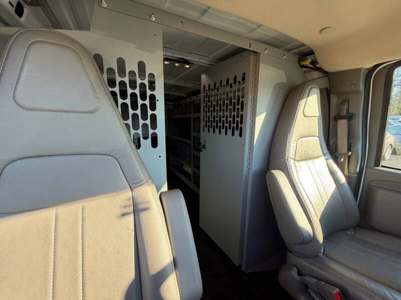 2023 Chevrolet Express 2500