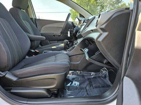 2016 Chevrolet Sonic LT Auto