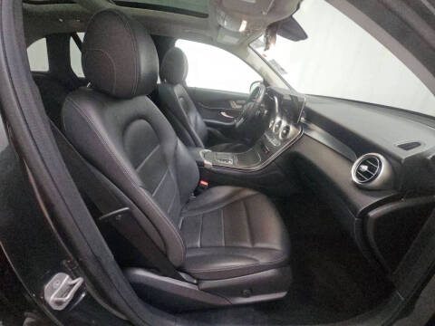 2021 Mercedes-Benz GLC GLC 300