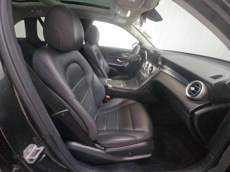 2021 Mercedes-Benz GLC GLC 300