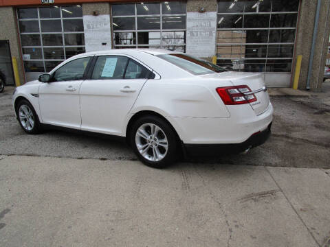 2016 Ford Taurus SEL