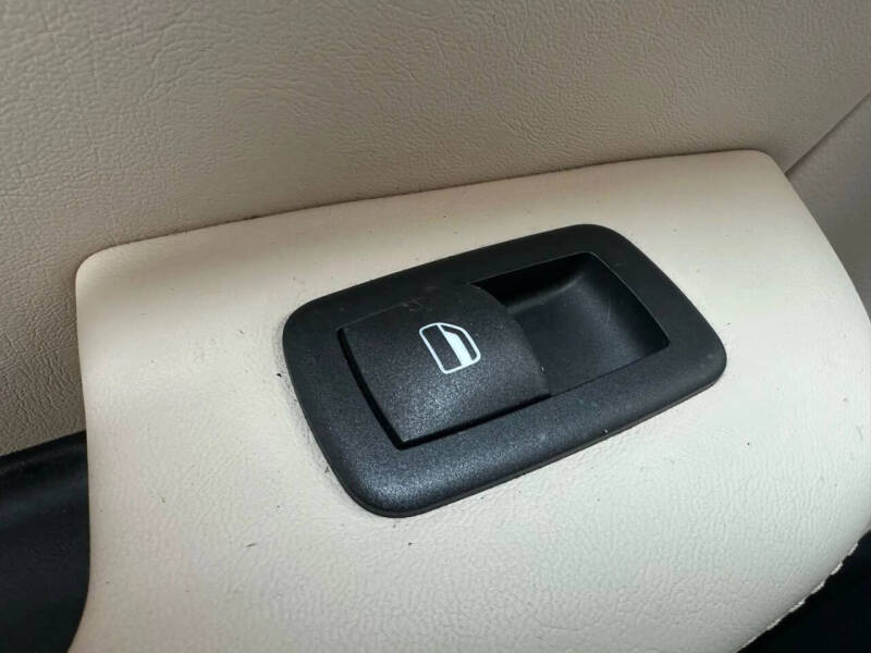 2016 Chrysler 200 Limited Platinum