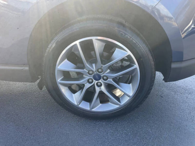 2017 Ford Edge Titanium