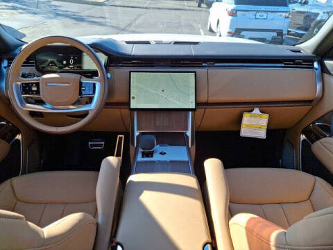 2025 Land Rover Range Rover P550e Autobiography