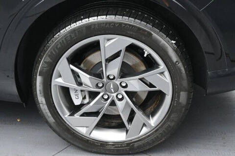 2024 Genesis Electrified GV70