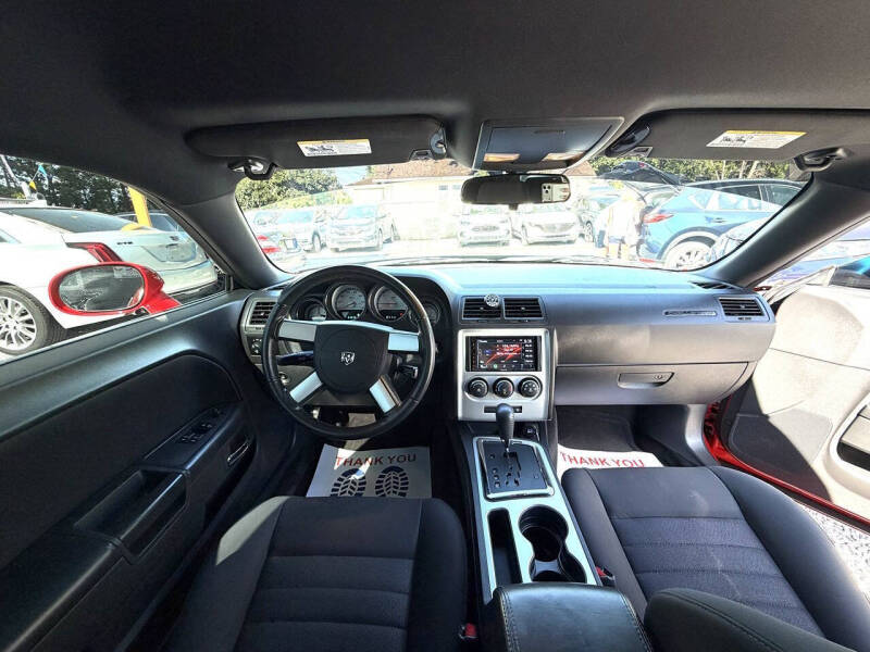 2010 Dodge Challenger SE