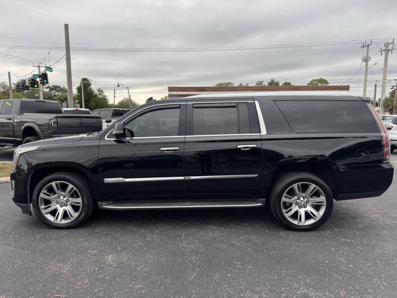 2016 Cadillac Escalade ESV Luxury Collection