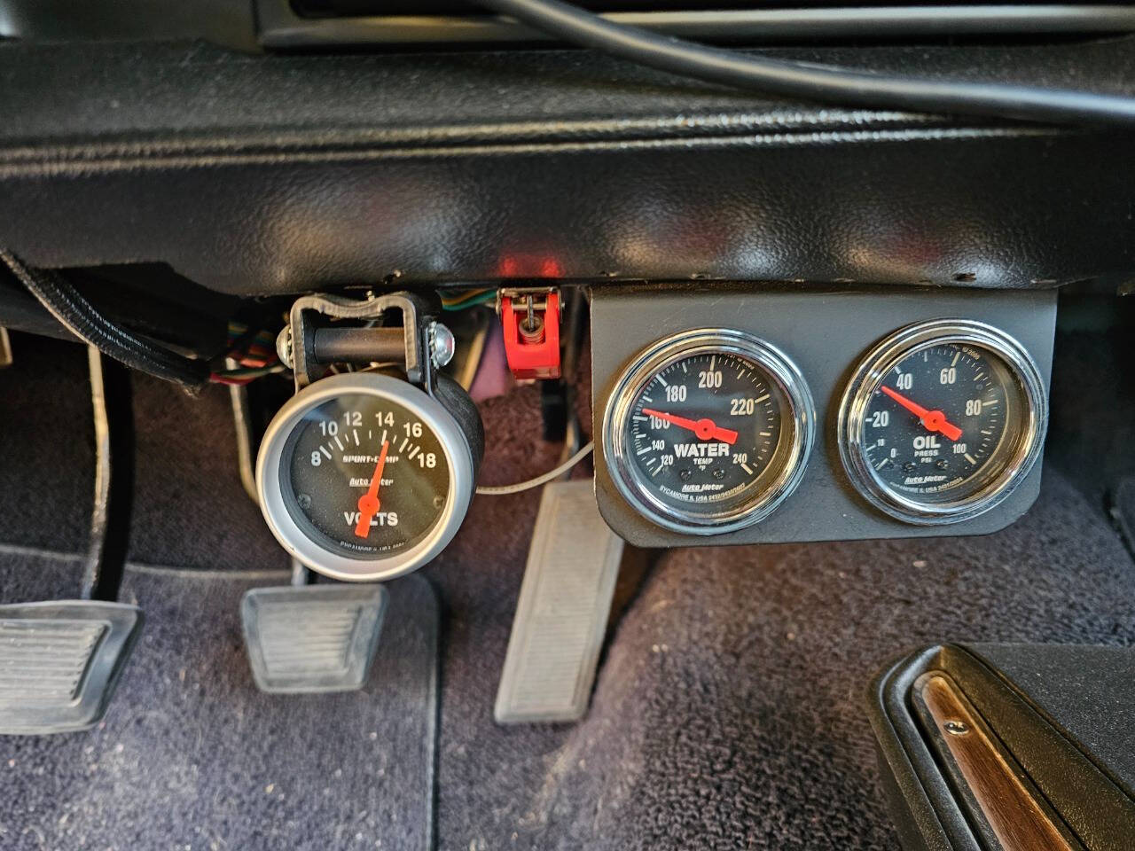 1970 Plymouth Cuda 191