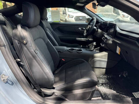 2025 Ford Mustang EcoBoost