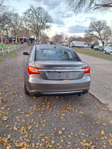 2013 Chrysler 200 Touring
