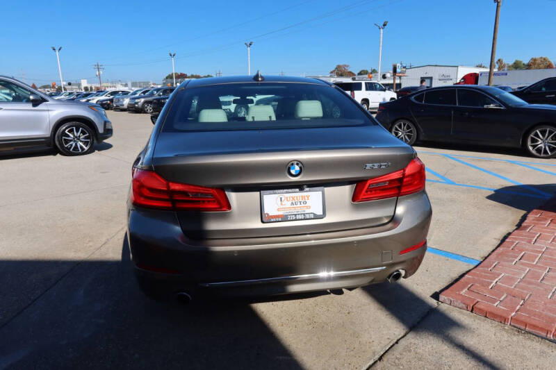 2018 BMW 5 Series 530i