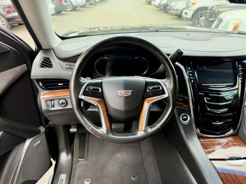 2016 Cadillac Escalade Luxury Collection