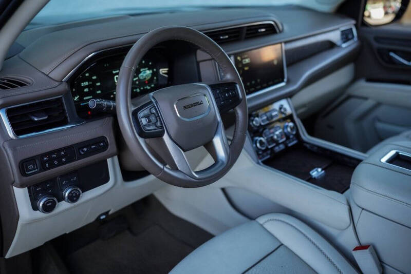 2023 GMC Yukon XL Denali