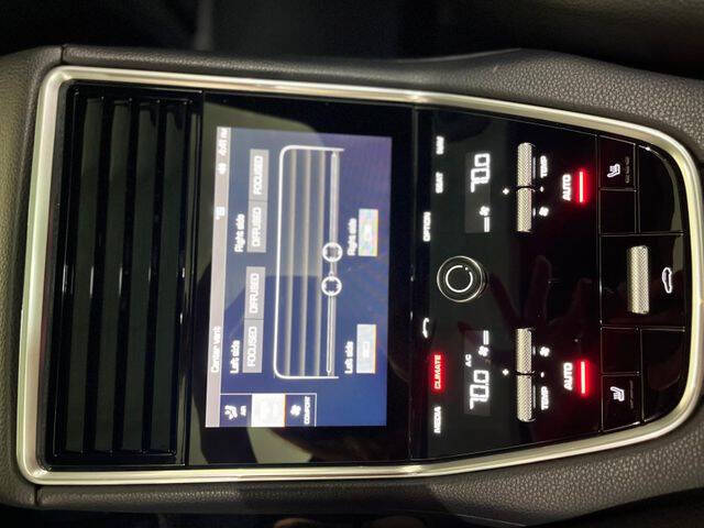 2018 Porsche Panamera 4