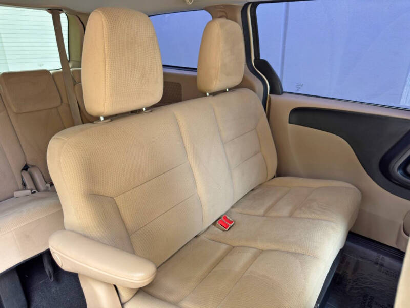 2015 Dodge Grand Caravan American Value Package