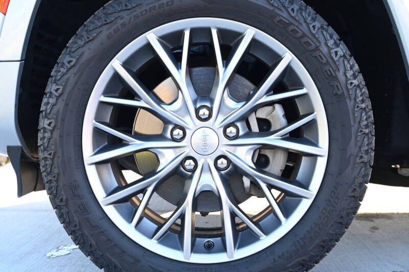 2022 Jeep Grand Cherokee Summit