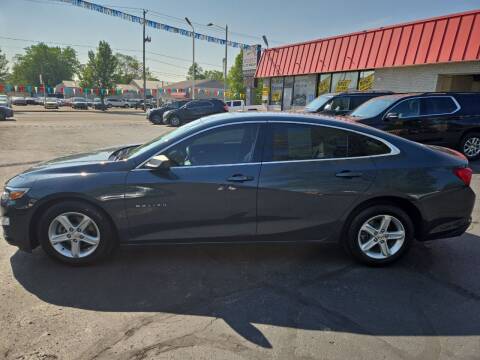 2020 Chevrolet Malibu for sale at Select Auto Group in Wyoming MI