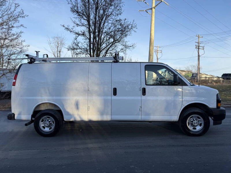 2025 Chevrolet Express 2500