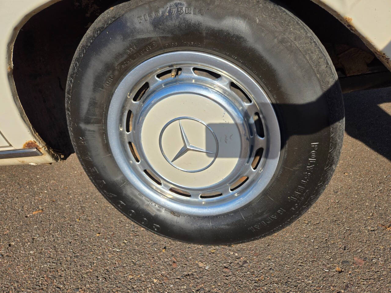 1972 Mercedes-Benz 220 108