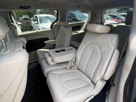2018 Chrysler Pacifica Touring L Plus