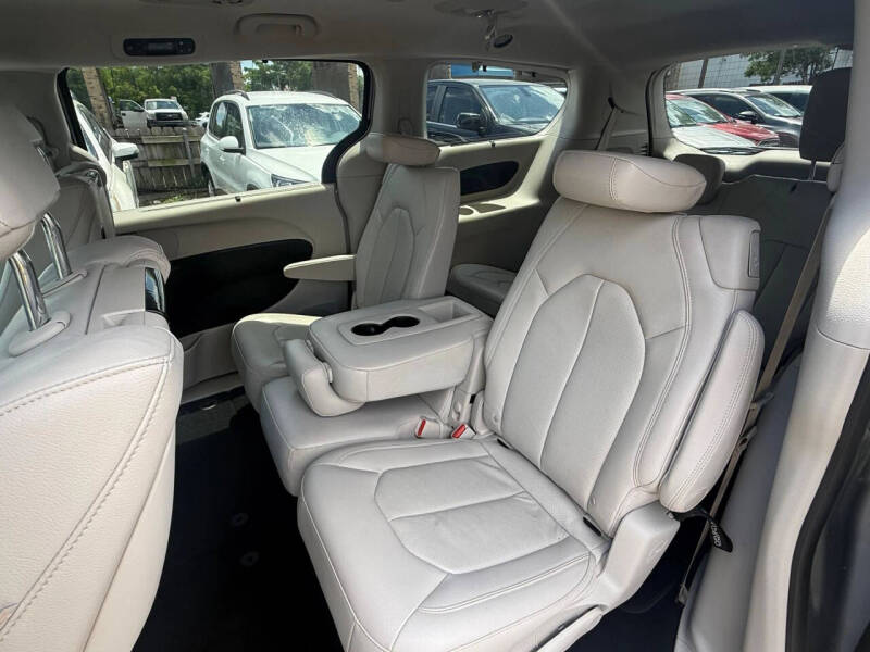 2018 Chrysler Pacifica Touring L Plus