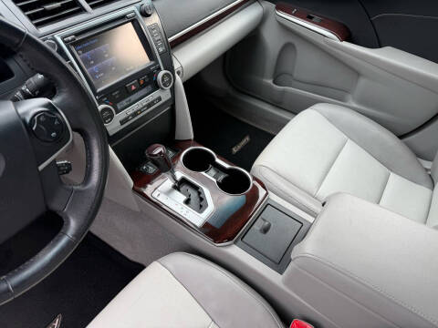 2014 Toyota Camry XLE V6