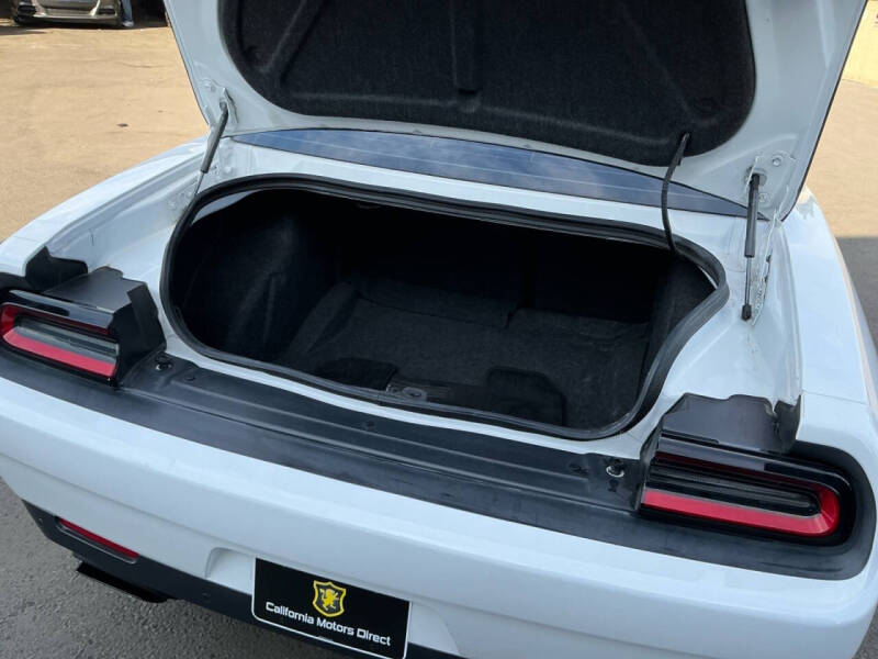 2015 Dodge Challenger SRT Hellcat