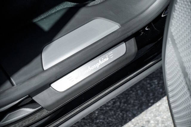 2024 Lamborghini Urus S