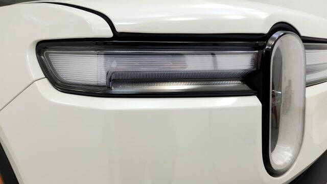 2025 Rivian R1T