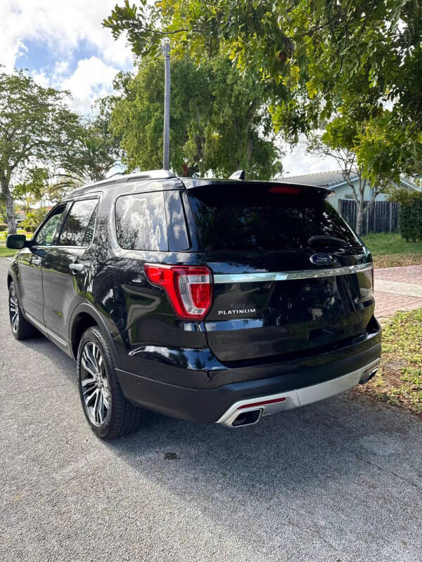 2017 Ford Explorer Platinum