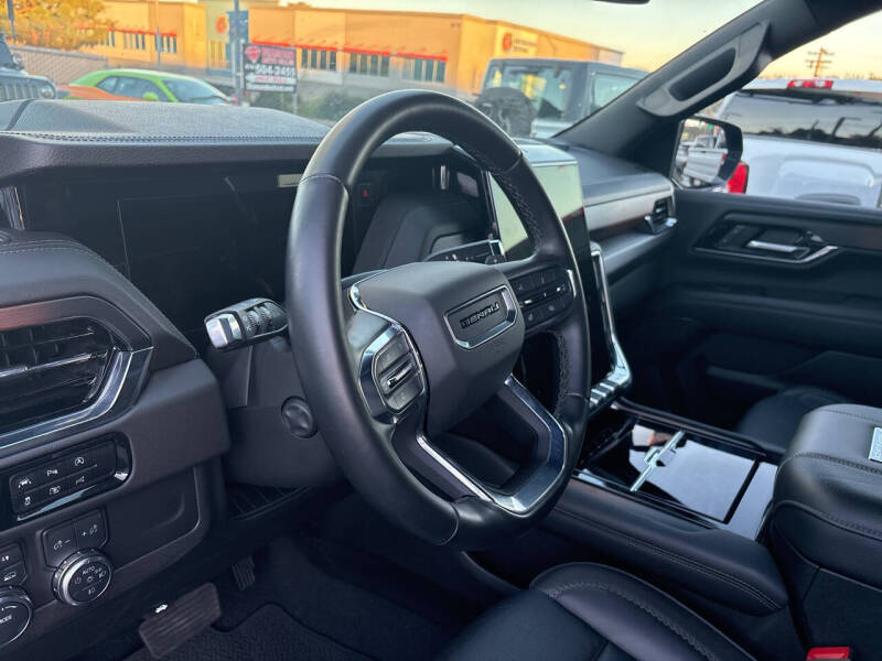 2025 GMC Yukon XL Denali