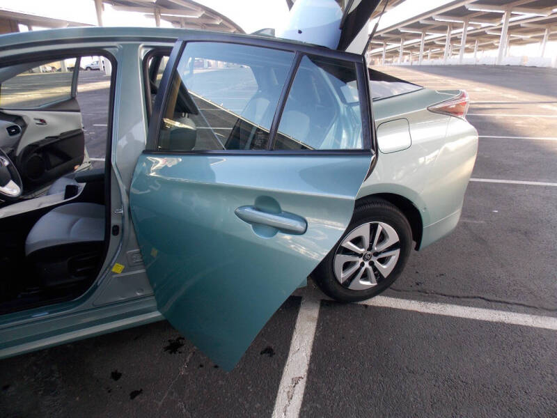 2017 Toyota Prius Three