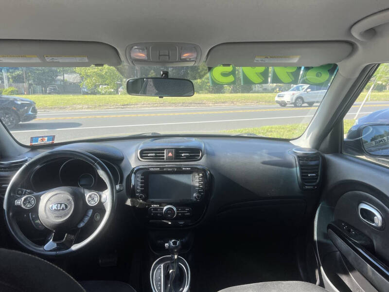 2016 Kia Soul +