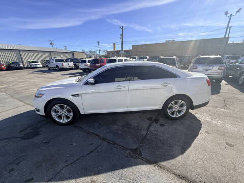 2016 Ford Taurus SEL