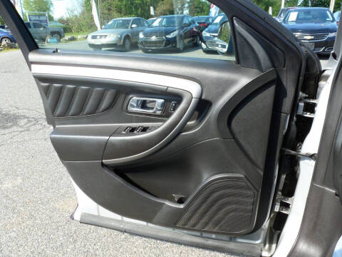 2017 Ford Taurus SEL