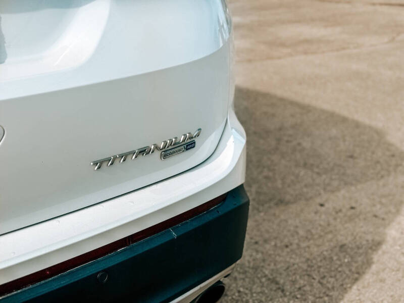 2017 Ford Edge Titanium