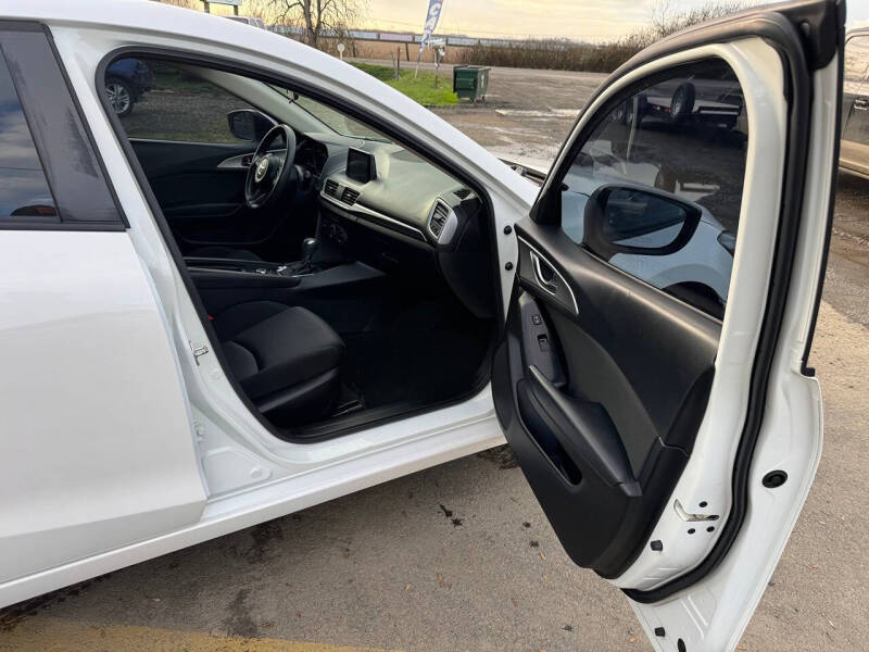 2017 Mazda MAZDA3 Sport