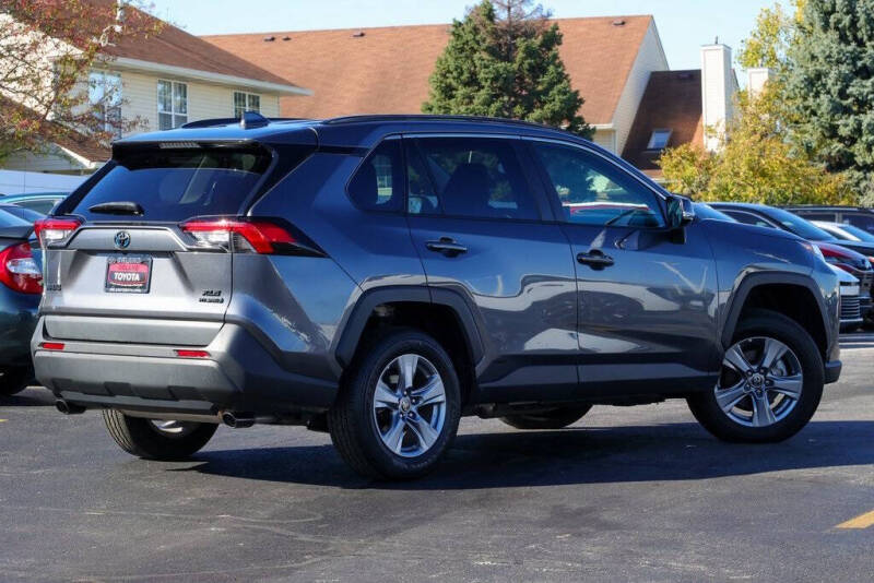 2022 Toyota RAV4 Hybrid XLE