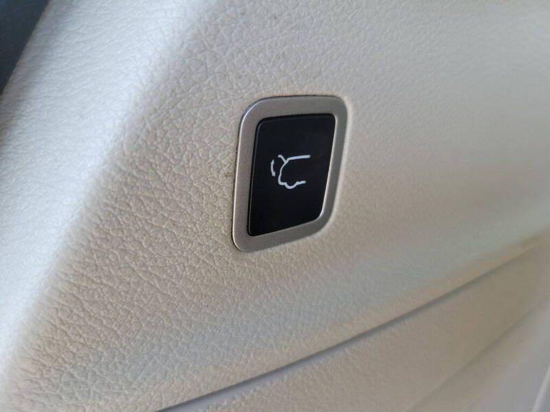 2024 Chrysler Pacifica Plug-In Hybrid Select