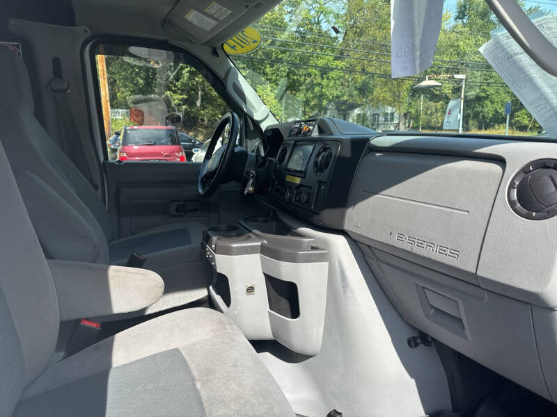 2014 Ford E-Series E-350 SD