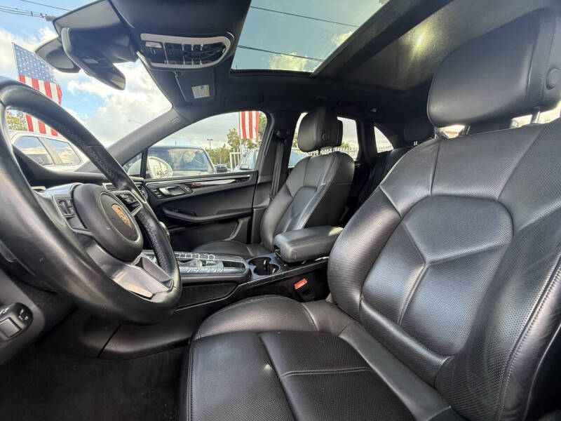 2020 Porsche Macan S