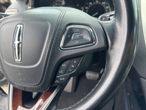 2017 Lincoln MKZ Select