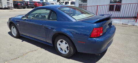 2000 Ford Mustang