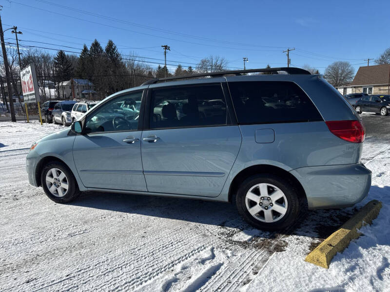 2007 Toyota Sienna LE 8-Passenger